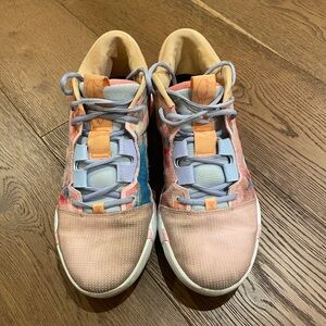 Paul George 6 Painted swoosh